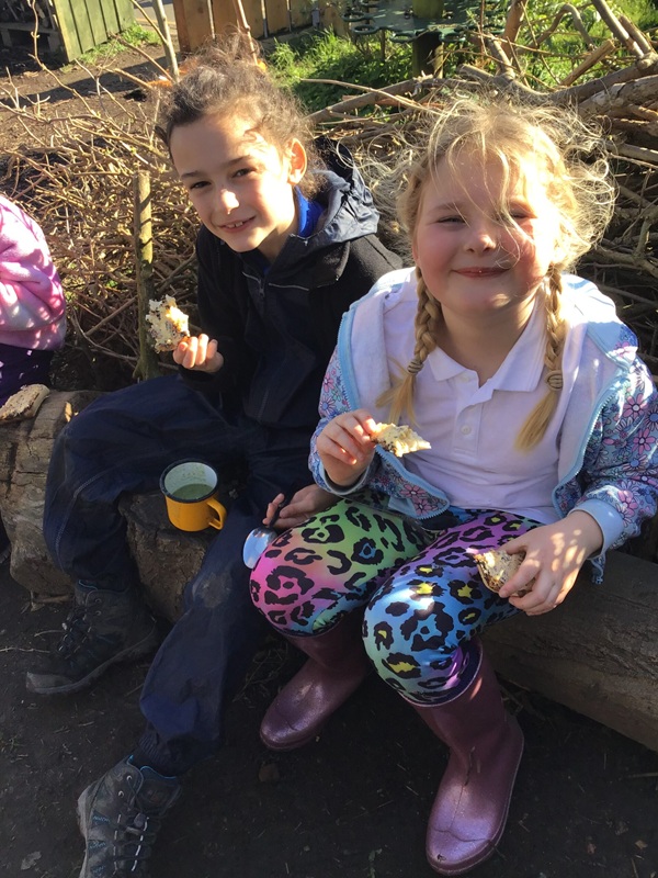 🌳Forest School Class 2-Nettle soup, toast and jacket potatoes 🌳